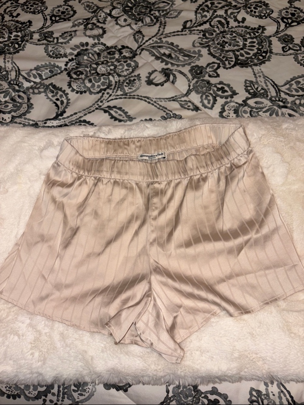 Abercrombie & Fitch Cream Satin Stripe Sleep Shorts